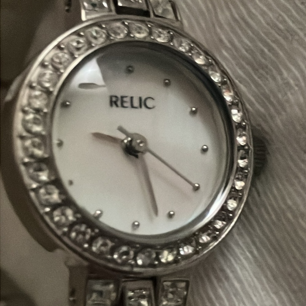 ⏱️👀Women’s RELIC Watch